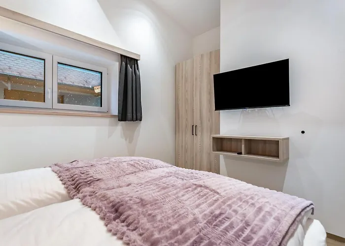 Appartement Grauzone App Nr 2 *